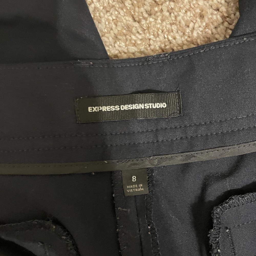 Black Capri Express Design Studio